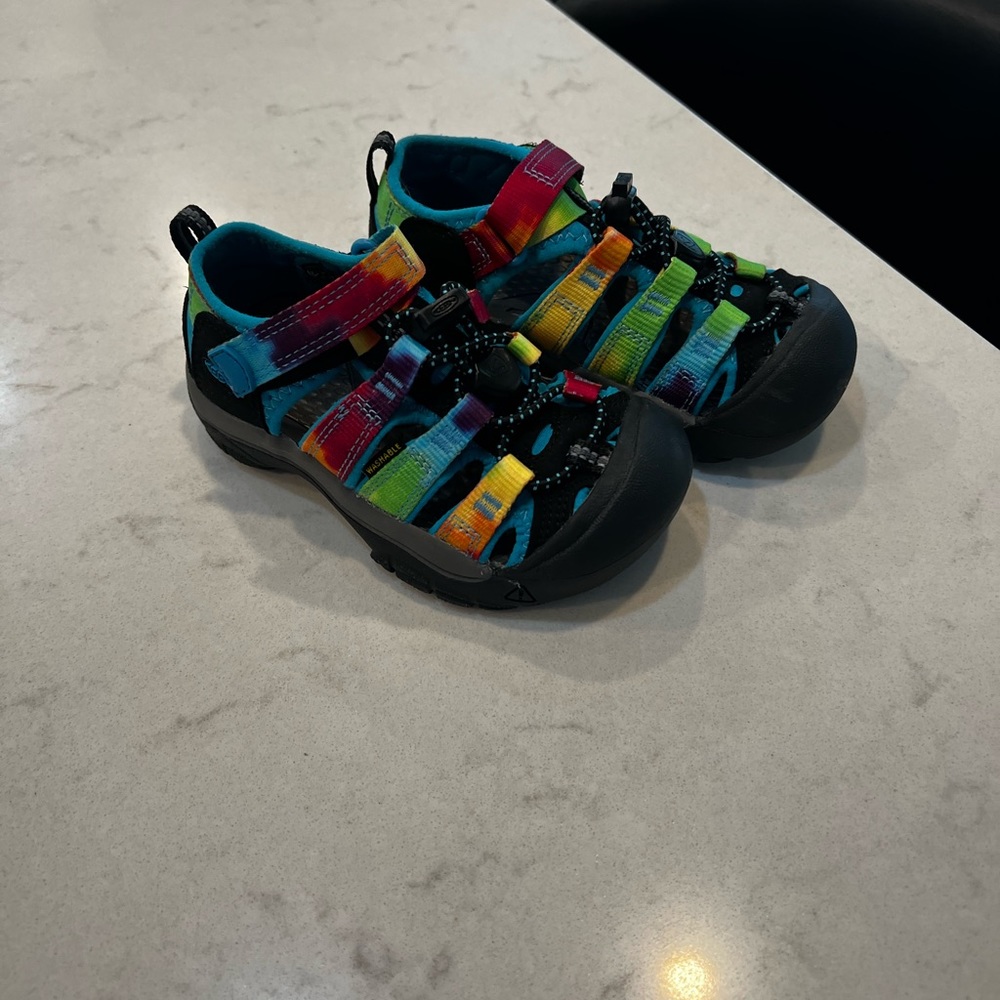 Unisex Keens